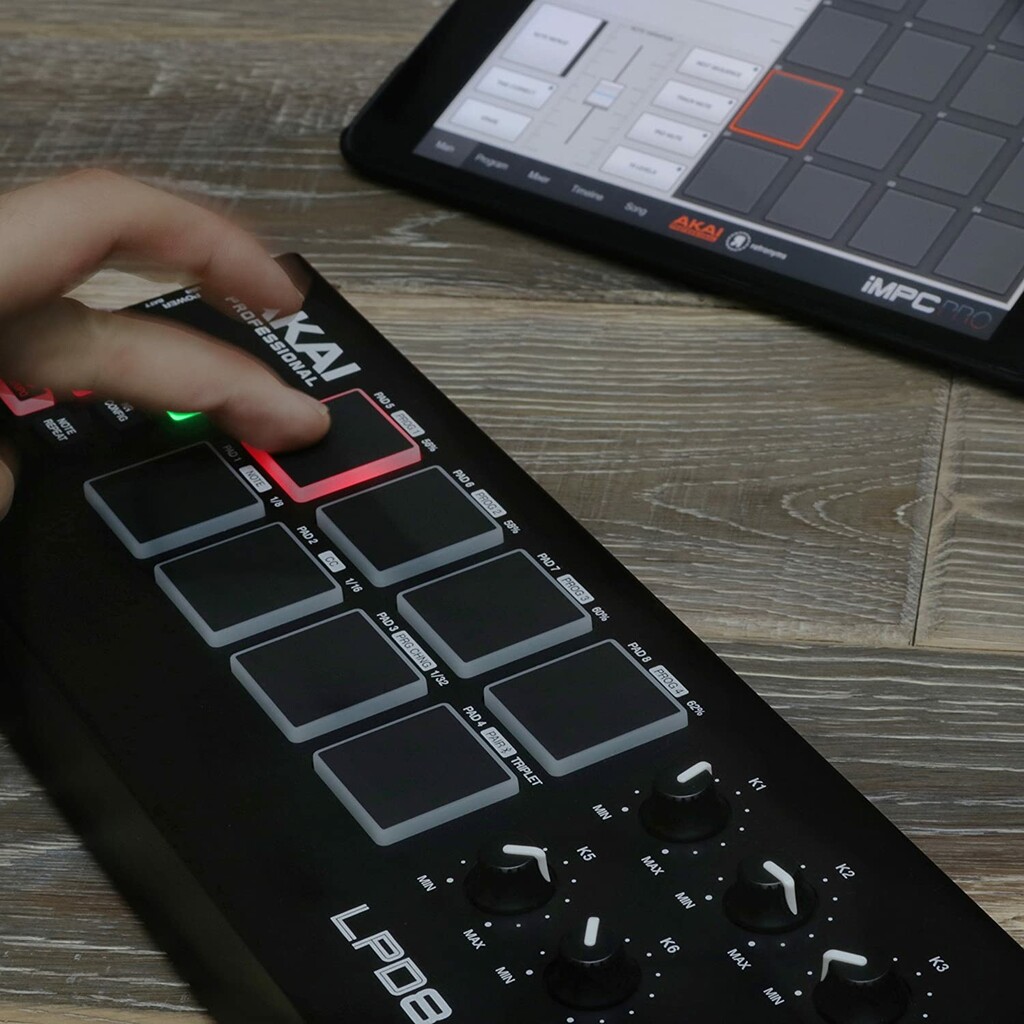 Akai Professional LPD8 Wireless Pad Controller