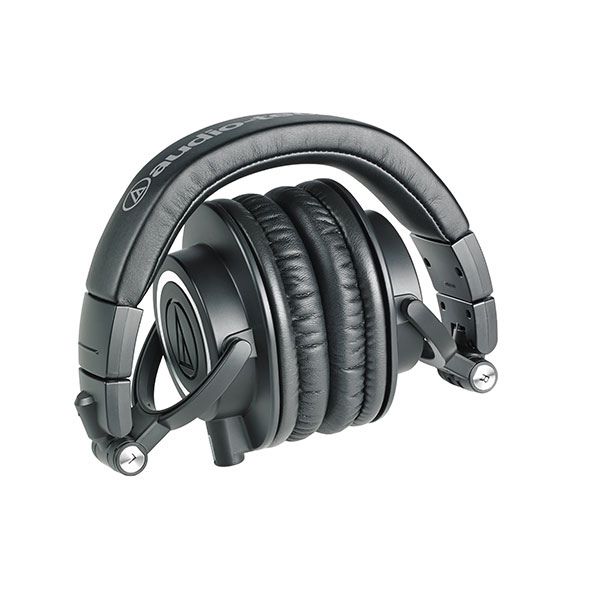 Audio-Technica ATH-M50x Closed-back Studio Monitoring Headphones