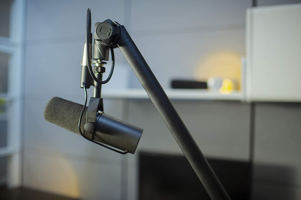 Gator Frameworks GFWMICBCBM3000 Deluxe Desk-mounted Broadcast Microphone Boom  Arm